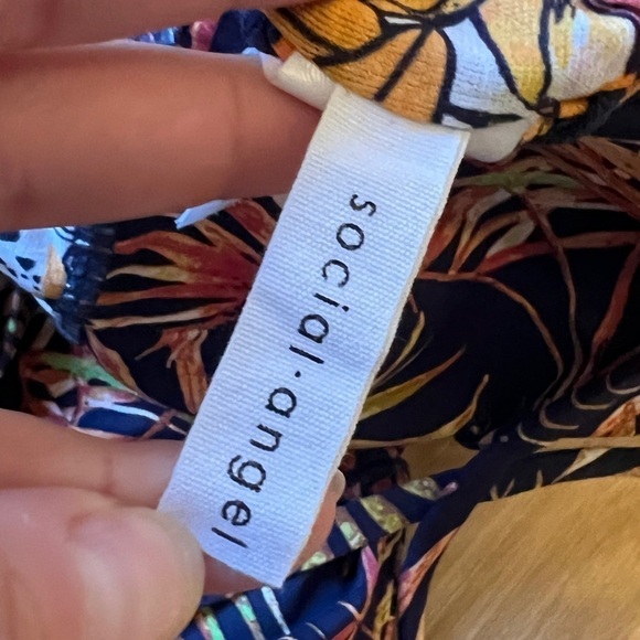 Social Angel Cut Out One Piece Cross Strap Back Floral/Stripes Navy Size Large - Picture 11 of 13